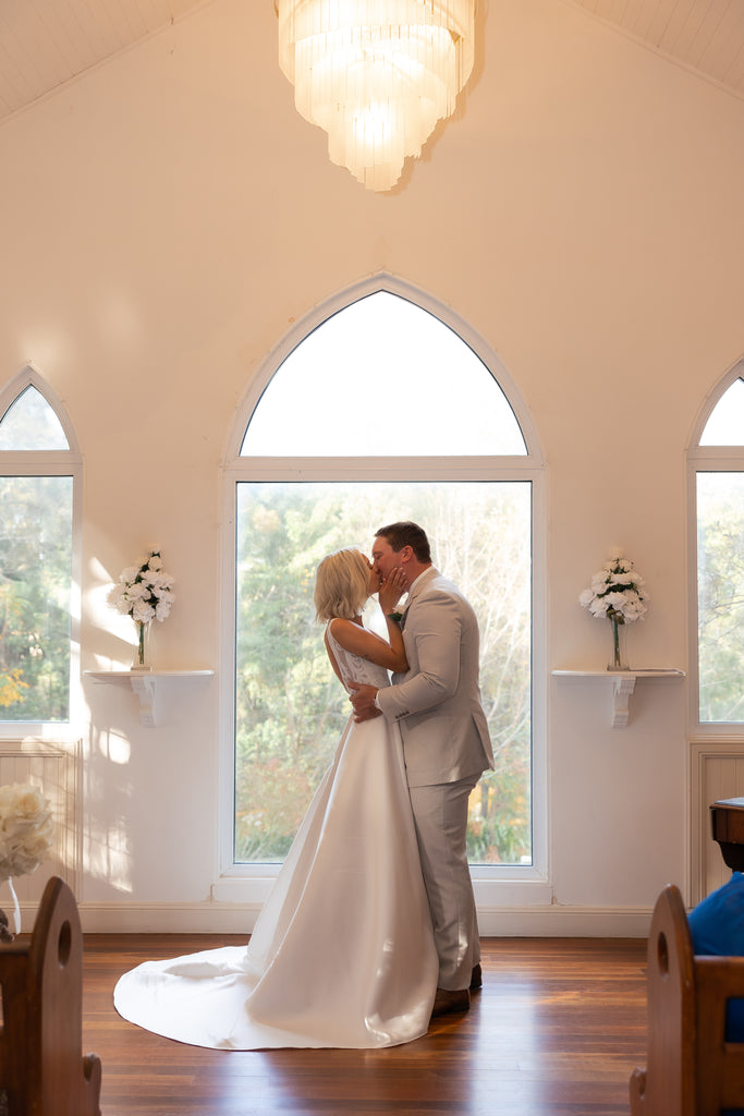 Inside the Wedding Day of Polina & Scott