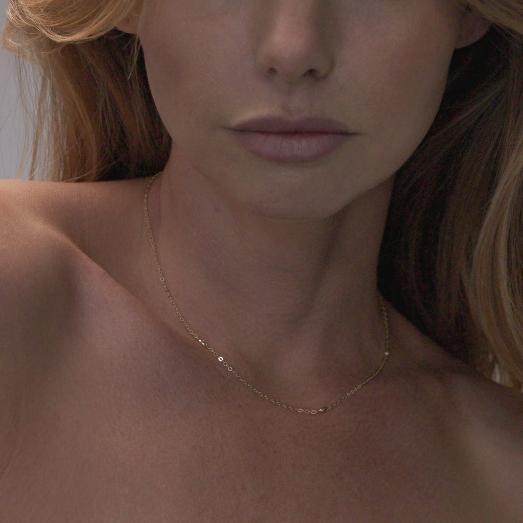 Video of 9ct Yellow Gold Delicate Necklace with Gold Detail from Sunshine Coast Jeweller based in Buderim 